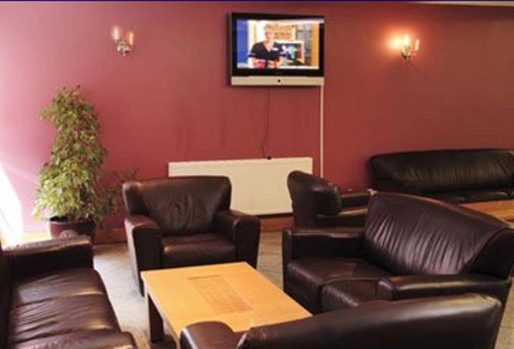 Parkside International Hotel Ρίντινγκ Εξωτερικό φωτογραφία